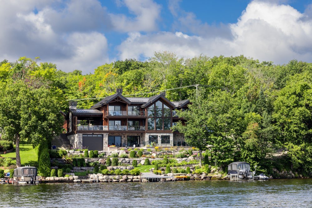 lakefront-luxury-property