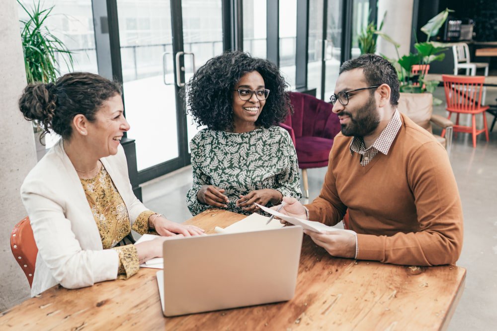 people-discussing-canadian-mortgages