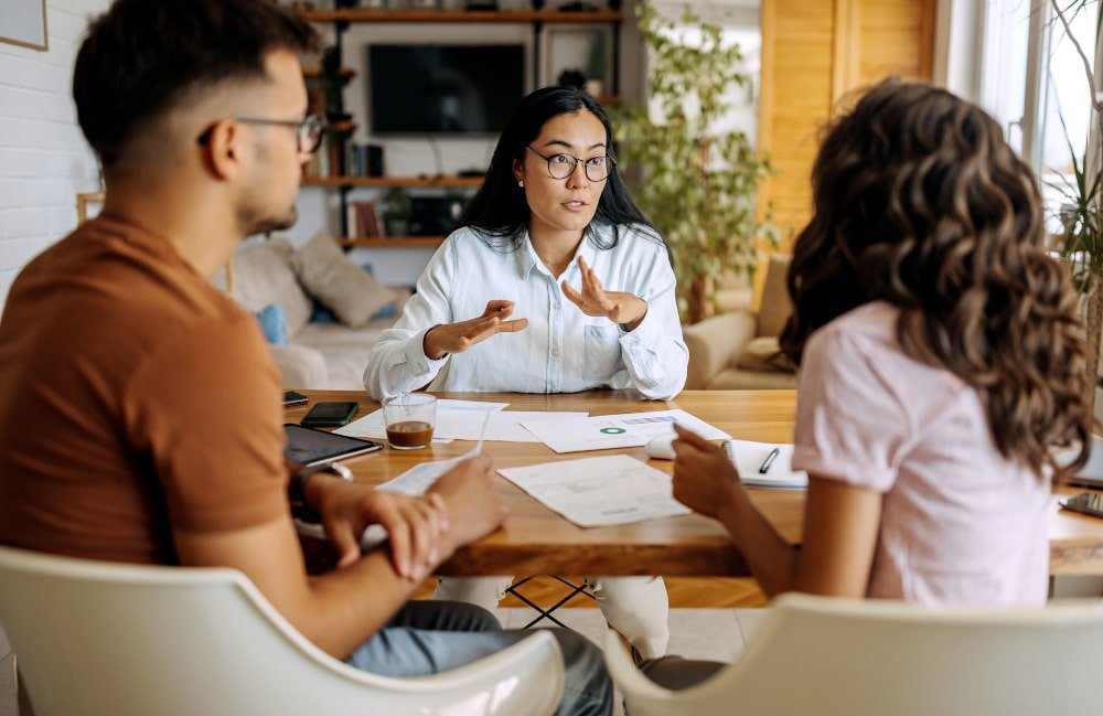 couple-getting-advice-from-mortgage-broker